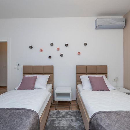 Luxury Apartments - La Vir 1&2 Extérieur photo