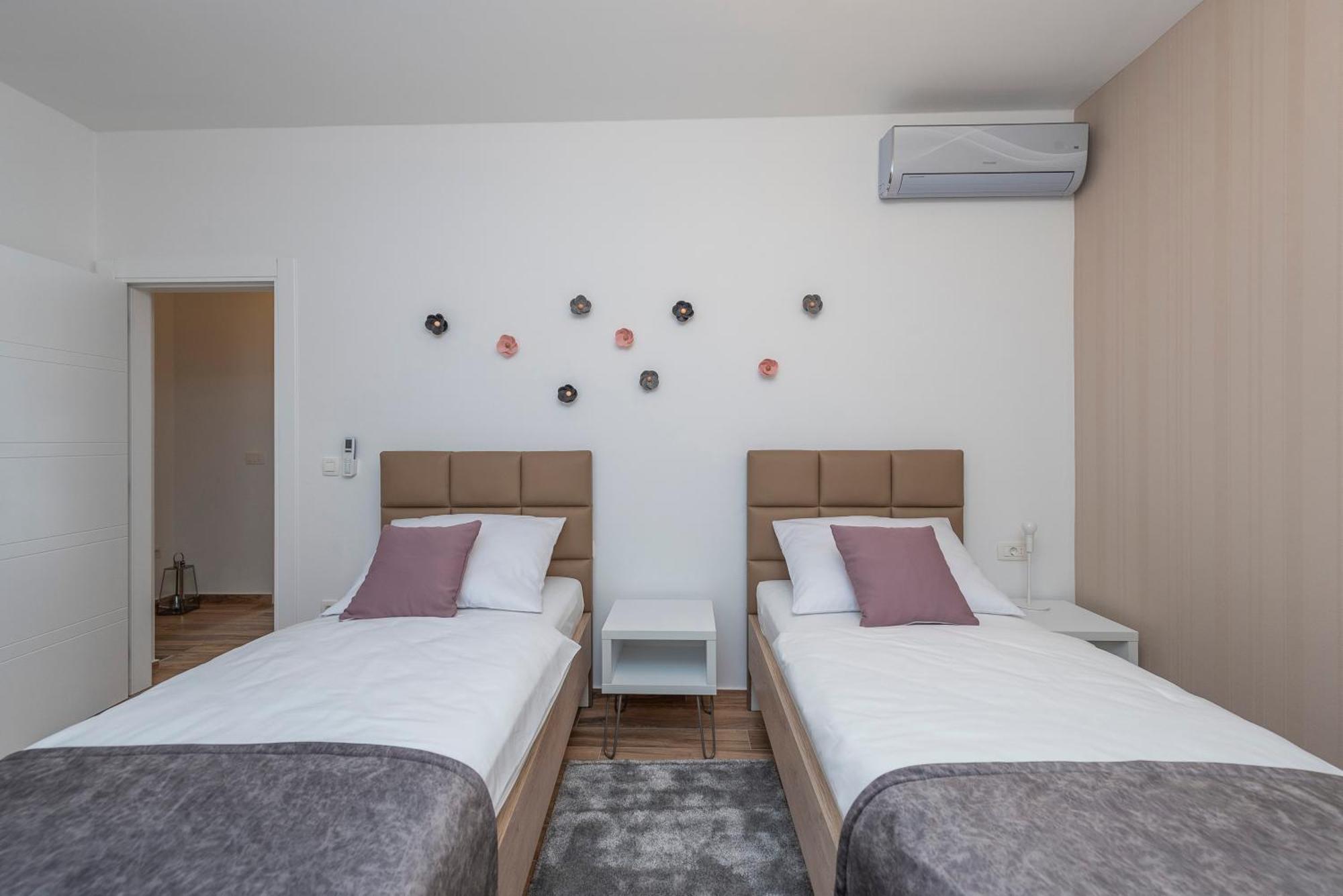 Luxury Apartments - La Vir 1&2 Extérieur photo